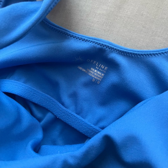 Aerie Real Me sports Bra.  Light support.  Built in removable cups - Picture 4 of 4